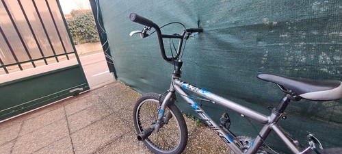 Bicicletta bmx - bicicletta,