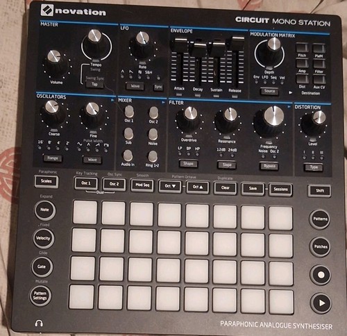 Sintetizzatore analogico - ,