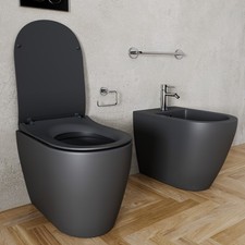 Set di sanitari filomuro coppia vaso WC e bidet design moderno nero ceramica