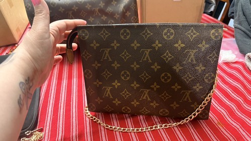 Authentic louis vuitton - louis,