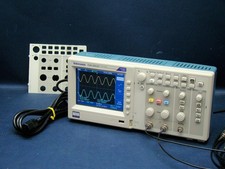 Oscilloscopio digitale Tektronix TDS2012C, 100 MHz, 2 GS/s