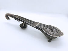 Antica scatola portapipa in argento 900 a forma di veena sitar India XIX sec