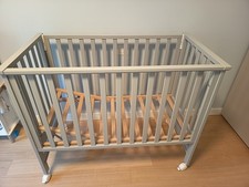 Lettino Azzurra Design in legno di faggio colore grigio tortora con sponde 