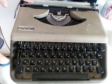 Macchina da scrivere Antares