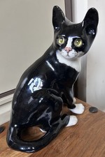 WINSTANLEY Tuxedo Cat - Size 4