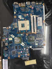 Una scheda madre 71 LA-5893P