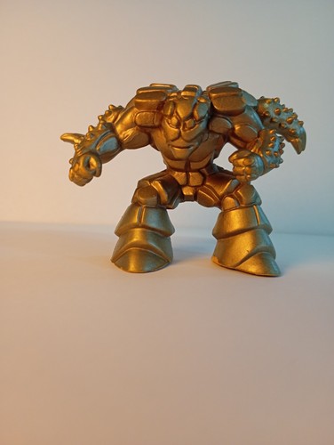 Gormiti kolossus serie oro - kolossus,