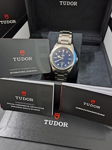 Tudor heritage black - heritage,