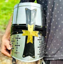 Elmetto medievale cavaliere