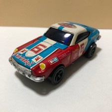 Auto giocattolo latta