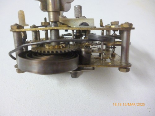 Vecchio movimento orologio - movimento,