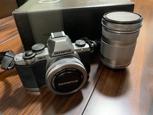 Kit fotocamera mirrorless