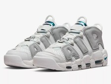 DR7854-100 Nike Air More