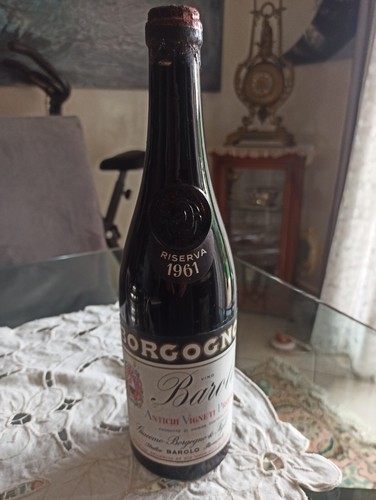 Bottiglia vino barolo - b1,