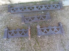 LOTTO DI 4 ANTICHE CIMASE IN LEGNO INTERAMENTE INTAGLIATI A MANO.