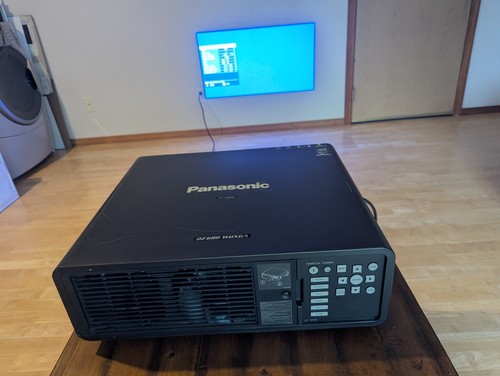 Panasonic dz680uk wuxga - pt-dz680uk,