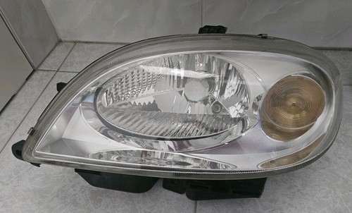 Faro anteriore sinistro