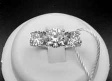 4,00 CT. ANELLO TRILOGY ORO