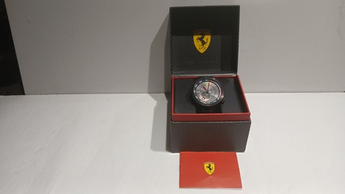 Montre ferrari evo - neuve, en