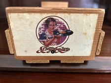 Cassetta in legno porta nastro