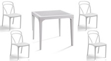 TAVOLO QUADRATTO E 4 SEDIE