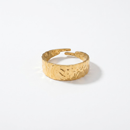Anello oro martellato fascia