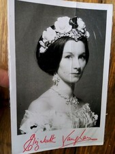 Autografi cantanti lirici Elizabeth Vaughan foto firmata