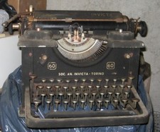 MACCHINA DA SCRIVERE ANTICA