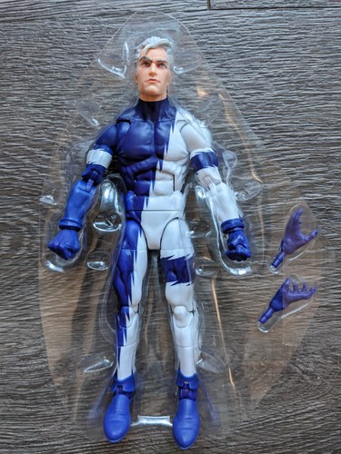 Marvel legends quicksilver - marvel,