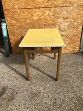 TAVOLO IN LEGBNO CON PIANO IN FORMICA GIALLA ANNI 40