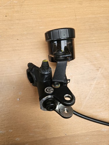 Pompa freno anteriore brembo - pompa,