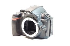 *BROKEN* Nikon D3100 Solo