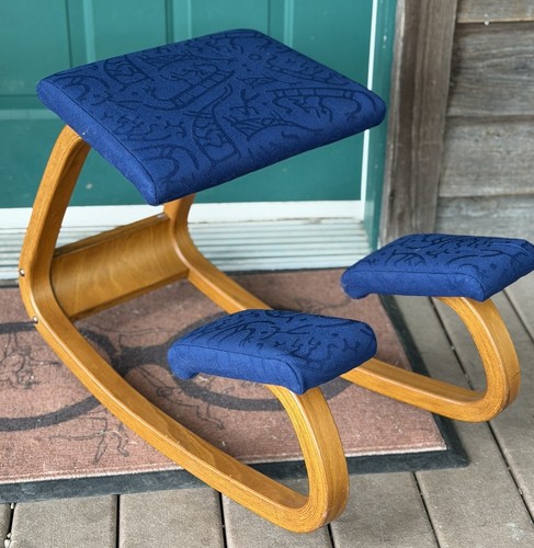 Sedia inginocchiata vintage