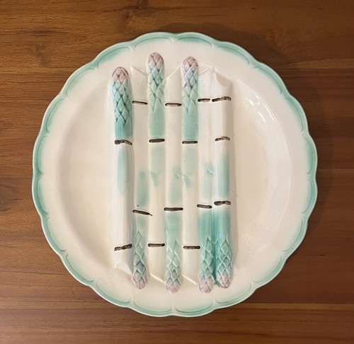 Antico piatto asparagi