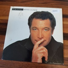 TOM JONES move closer VG (MCD