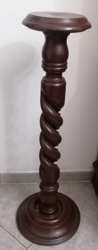 Antica colonna portavaso - , in