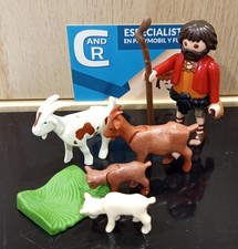 PLAYMOBIL VILLAGGIO CON CAPRE
