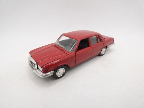 Mercedes 350 w116 - se, rouge