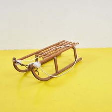 Elegante slitta vintage in legno di faggio