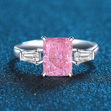 Anello a tre pietre con