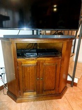 Mobile in legno massello ad