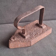 Antico Ferro da stiro In ghisa