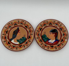COPPIA PIATTI APPESI DA PARETE