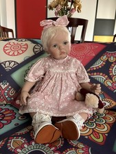 Incantevole bambola Sara di