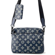 LOUIS VUITTON Trio Messenger