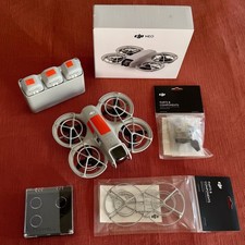 Drone DJI Neo con 4 batterie, filtri Freewell, hub di carica e ricambi originali