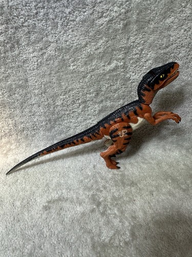 Modellino dinosauro rapace