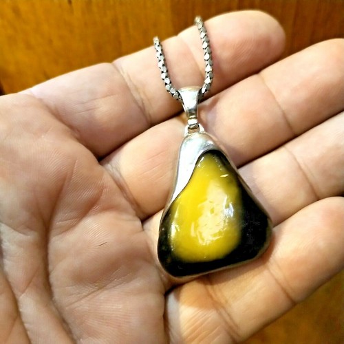 Amber pendent with nice - with, silver