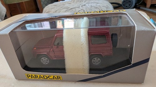 Paradcar mercedes benz - 1/43,