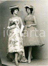 1959 LONDON Cherry Marshall model school - Renée VAN KOOLBERGEN Diana THOMAS